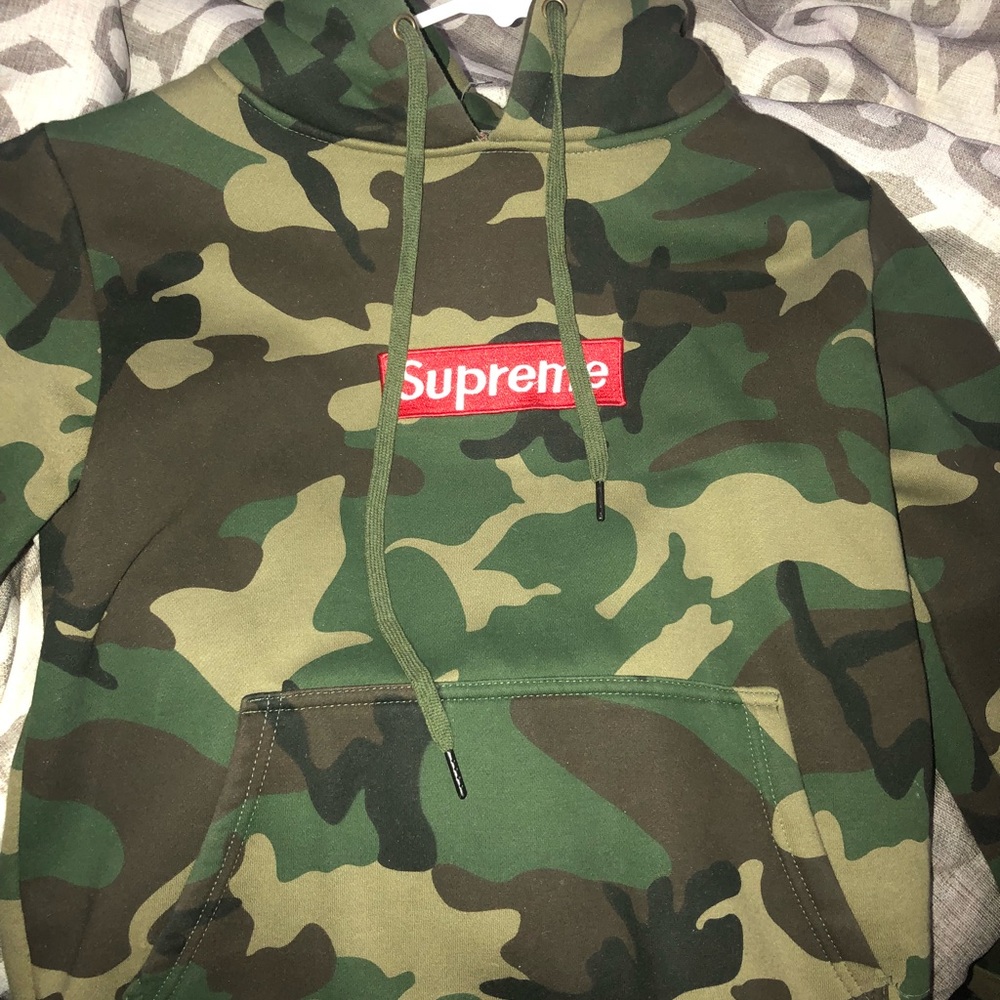 supreme camo hoodie